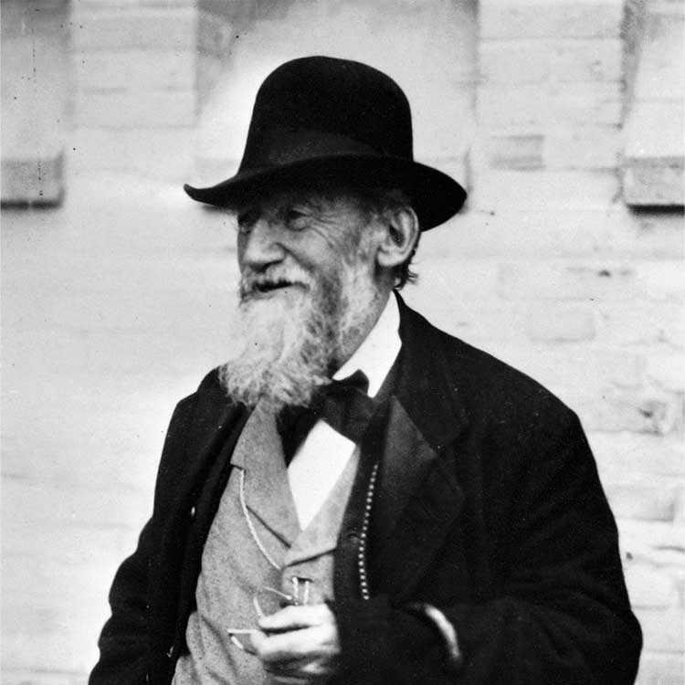 sort/hvid portræt af Peder Vilhelm- Jensen Klint i jakke, vest, butterfly og hat